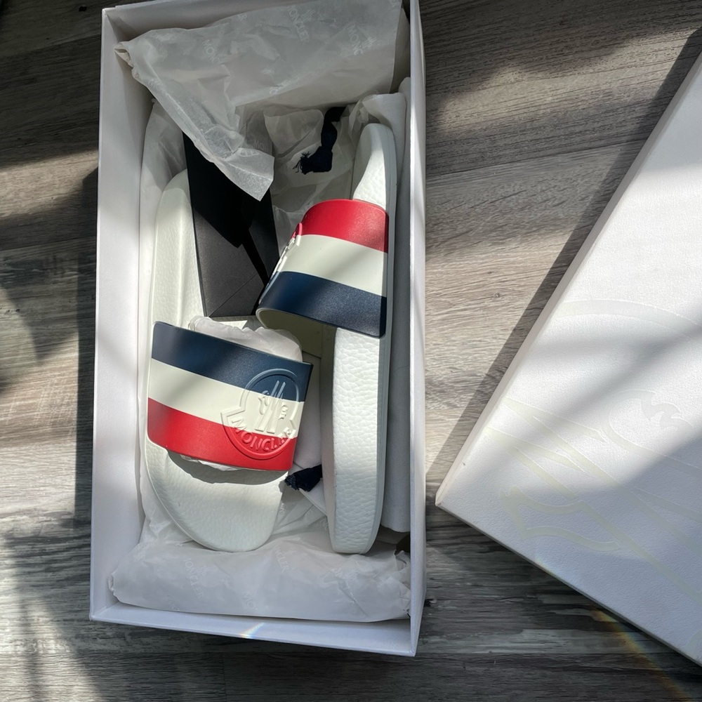 Moncler Basile Slides - Picture 5 of 7